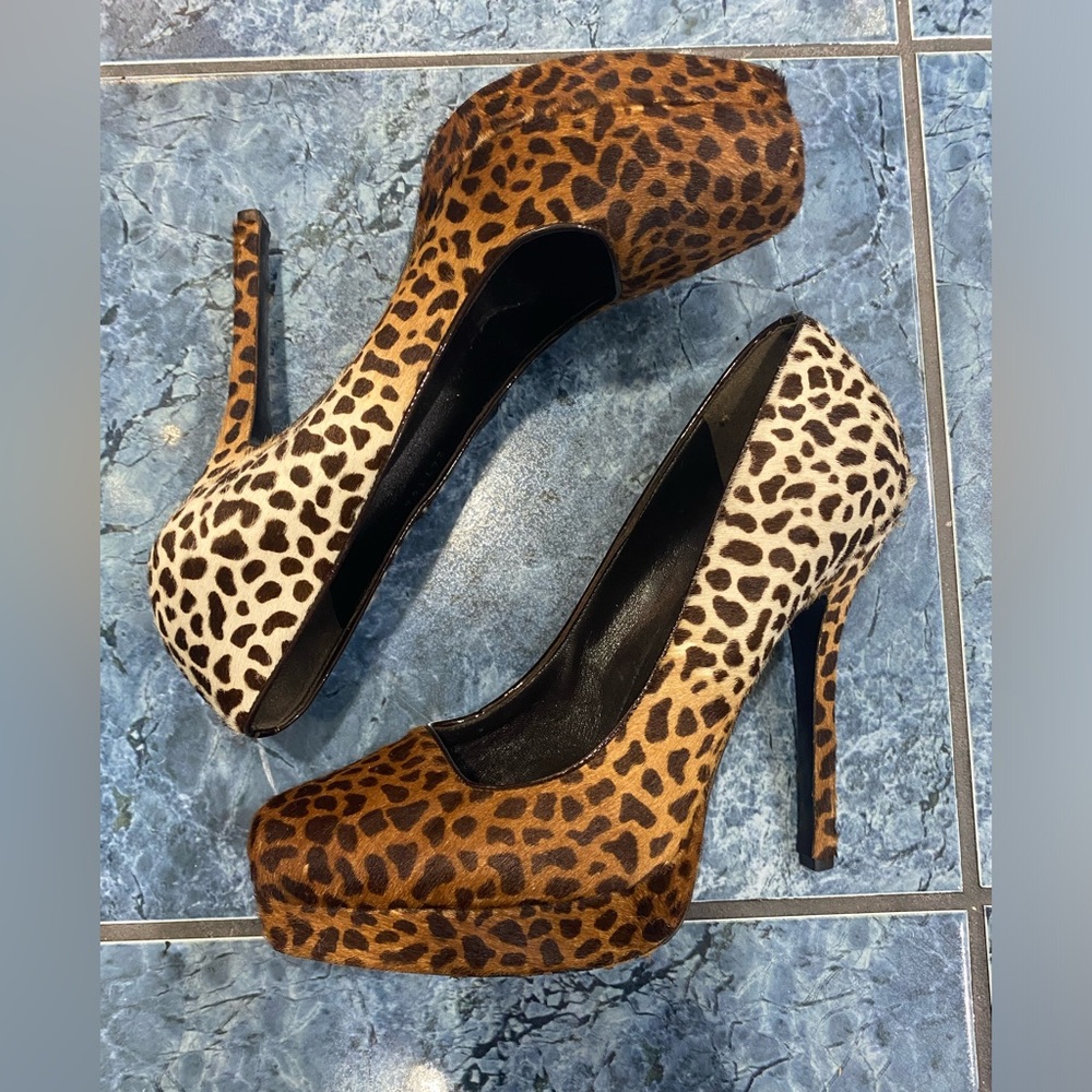 Gucci leopard print calf hair platform pumps